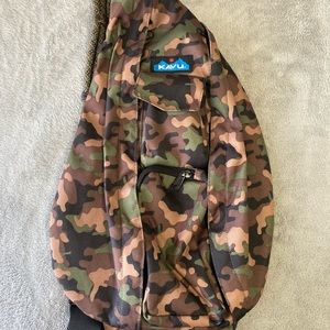 SOLD—HTF Kavu Camouflage Rope Sling Bag EUC